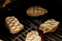 Učitajte sliku u preglednik galerije, Big Green Egg Half Cast Iron Grid (Big Green Egg polurešetka od lijevanog željez)