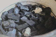Učitajte sliku u preglednik galerije, DRVENA VUNICA: potpaljivači za ugljen, drvo i brikete 500g