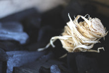 Učitajte sliku u preglednik galerije, DRVENA VUNICA: potpaljivači za ugljen, drvo i brikete 500g