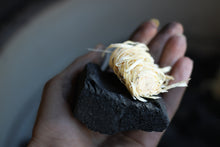 Učitajte sliku u preglednik galerije, DRVENA VUNICA: potpaljivači za ugljen, drvo i brikete 500g