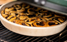 Učitajte sliku u preglednik galerije, Big Green Egg Deep Dish Baking Stone 14" (Big Green Egg keramička posuda za pečenje)