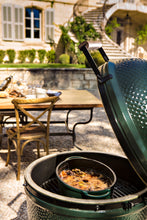 Učitajte sliku u preglednik galerije, Big Green Egg Medium (orginal kamado roštilj)