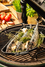 Učitajte sliku u preglednik galerije, Big Green Egg Perforated Half Grid (Perforirana polurešetka)