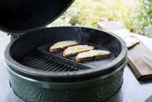 Učitajte sliku u preglednik galerije, Big Green Egg Half Cast Iron Plancha (Big Green Egg polovina Plancha-e od lijevanog željeza)