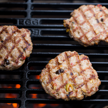 Učitajte sliku u preglednik galerije, Big Green Egg Cast Iron Grid (Big Green Egg rešetka od lijevanog željeza)