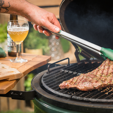 Učitajte sliku u preglednik galerije, Big Green Egg Wooden EGG Mates (Big Green Egg pomoćni stolovi od drveta akacije)