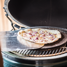 Učitajte sliku u preglednik galerije, Big Green Egg Baking Stone (Big Green Egg kamen za pečenje)