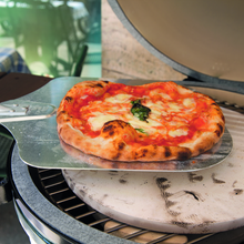 Učitajte sliku u preglednik galerije, Big Green Egg Baking Stone (Big Green Egg kamen za pečenje)