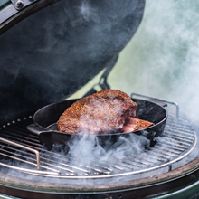 Učitajte sliku u preglednik galerije, Big Green Egg Wood Chips (Big Green Egg drveni čips za dimljenje)