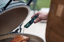 Učitajte sliku u preglednik galerije, Big Green Egg Instant Read Thermometer (Big Green Egg termometar za trenutno očitavanje)