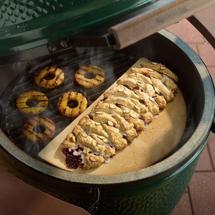 Big Green Egg Half convEGGtor Stone (Big Green Egg polovina kamena za pečenje)